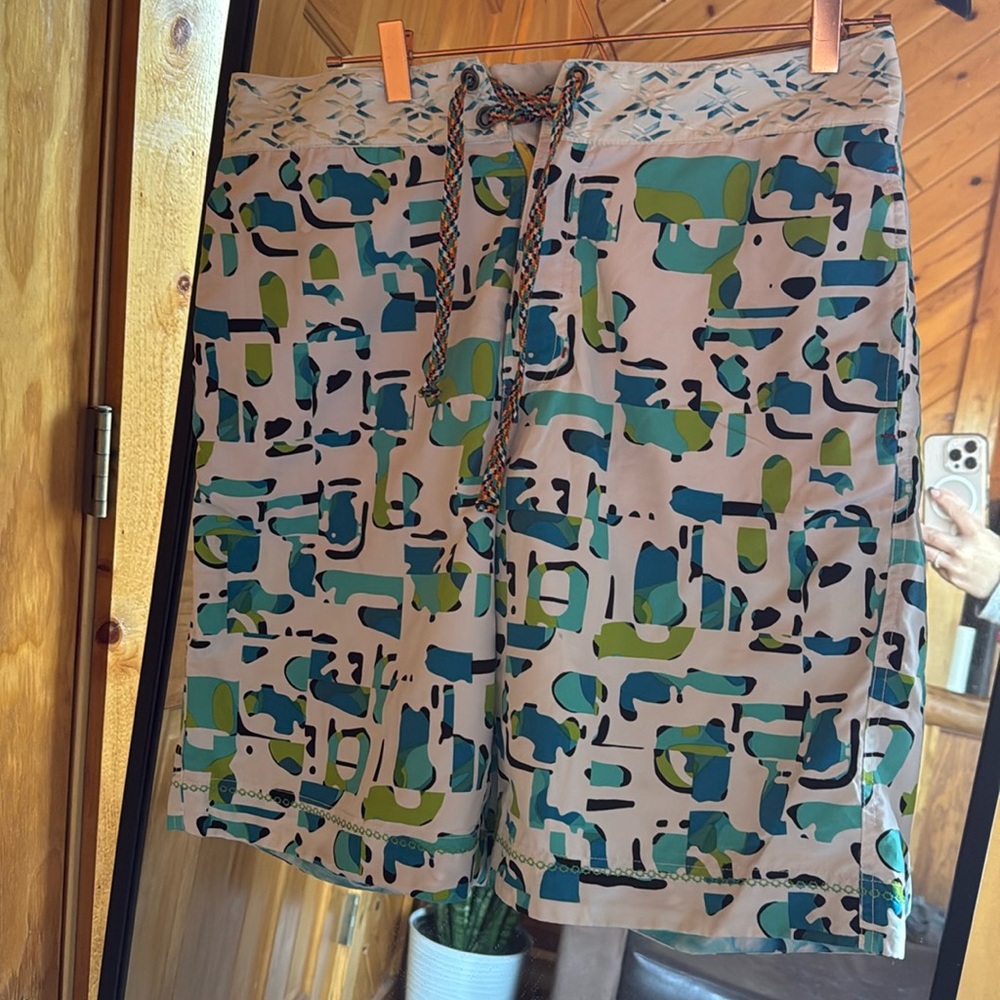 Robert Graham new without tag 32 swim trunks board shorts